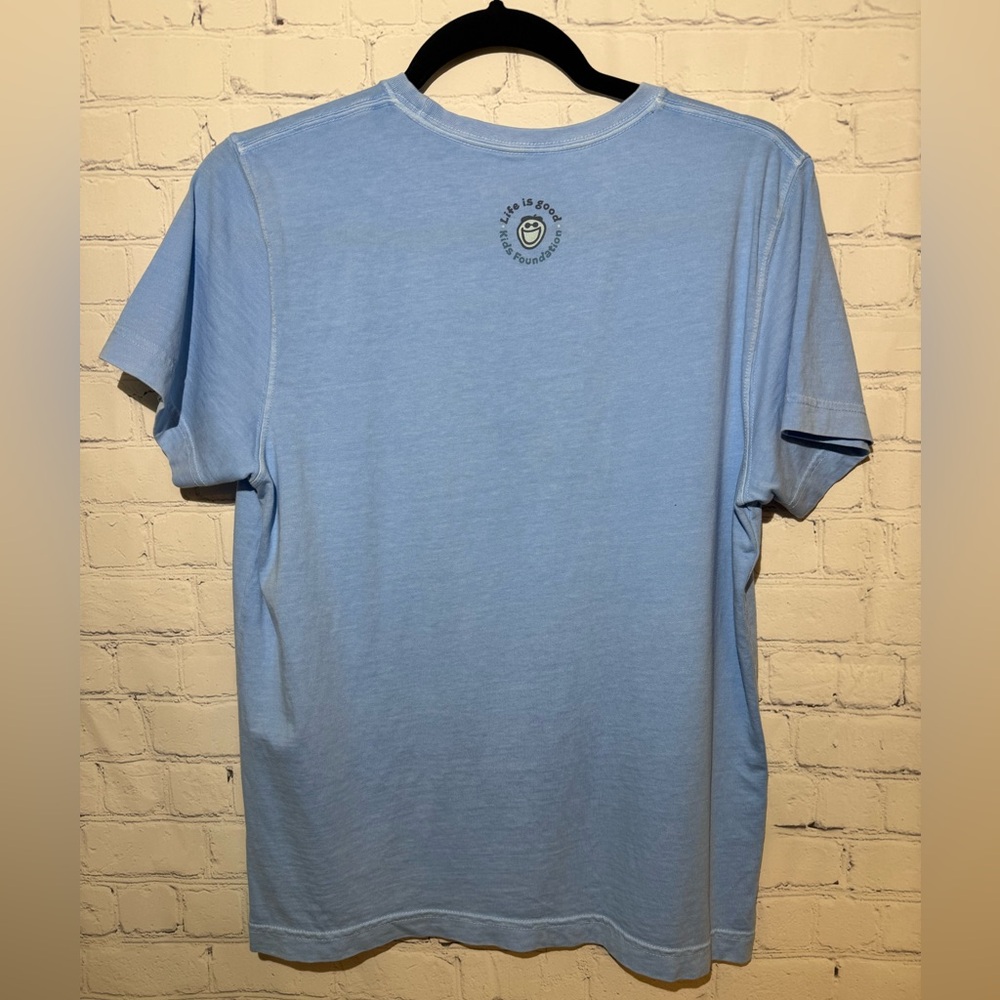 Life is Good size medium light blue short sleeve t-shirt - Picture 2 of 7